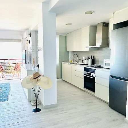 Puerta Al Mediterraneo Apartment *